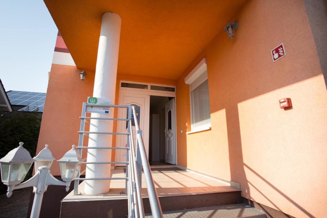 Riviera Apartmanhaz Siofok Oda fotoğraf